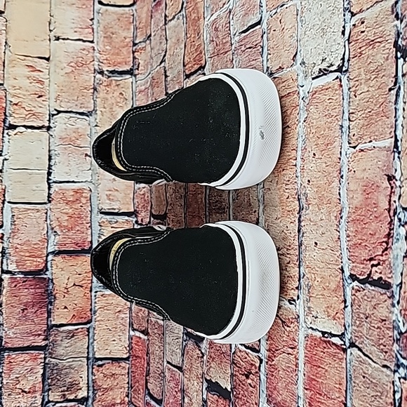 VANS CLASSIC SLIP ON SHOES, WOMANS SIZE 5.5 GUC - Picture 4 of 12